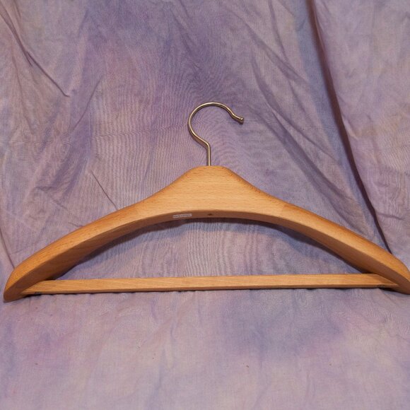 Hangers - Picture 2 of 3